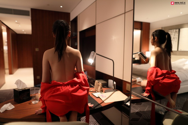 [ROSIд��]2018.11.28 NO.2548[64+1P69M]