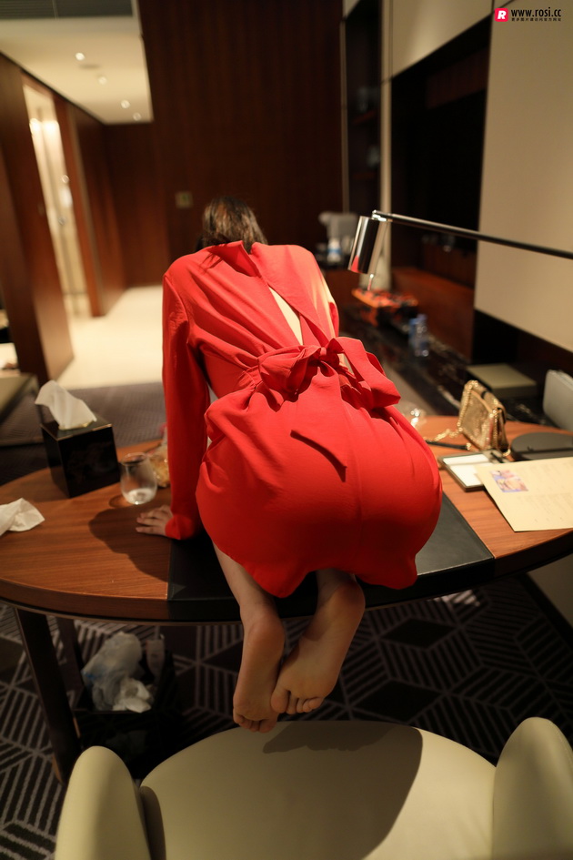 [ROSIд��]2018.11.28 NO.2548[64+1P69M]