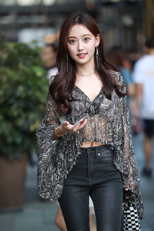 ����������Ʒ ����Ψ����С��Ů[161P+1V/1.7G]