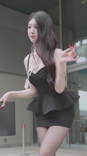 2025���۰Ĵ�������չ������ɫϵ��װ+ϸ�߸���Ů��������